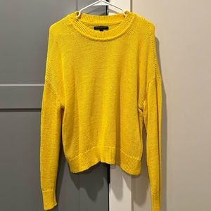 Banana Republic yellow knit sweater. Excellent used condition!
